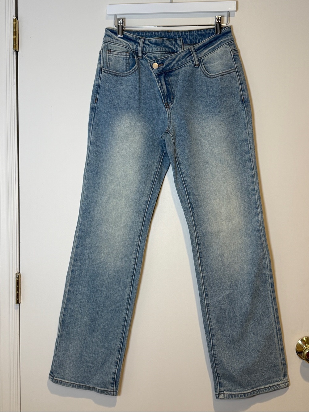 Cider Light Blue Straight-Leg Jeans